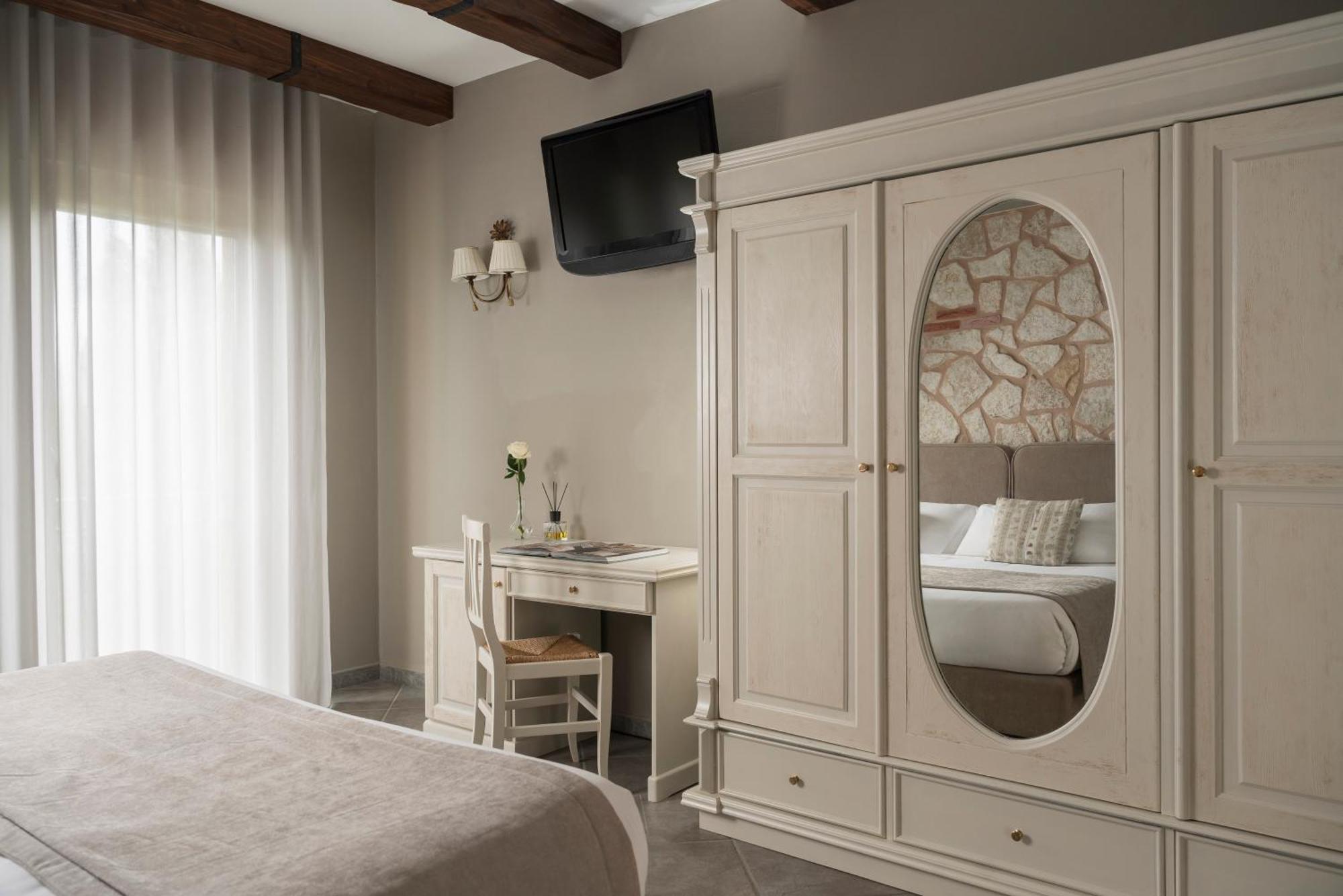 Hotel Don Luis Castel Di Sangro Eksteriør billede